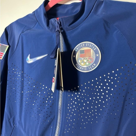 Women's Nike Team USA Olympics Collection windbreaker jacket - Picture 2 of 12